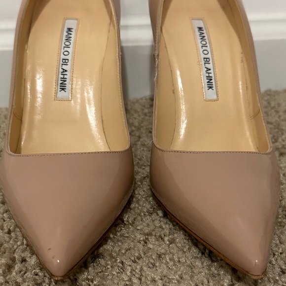 Manolo Blahnik Pointed Toe Heels - Picture 7 of 8